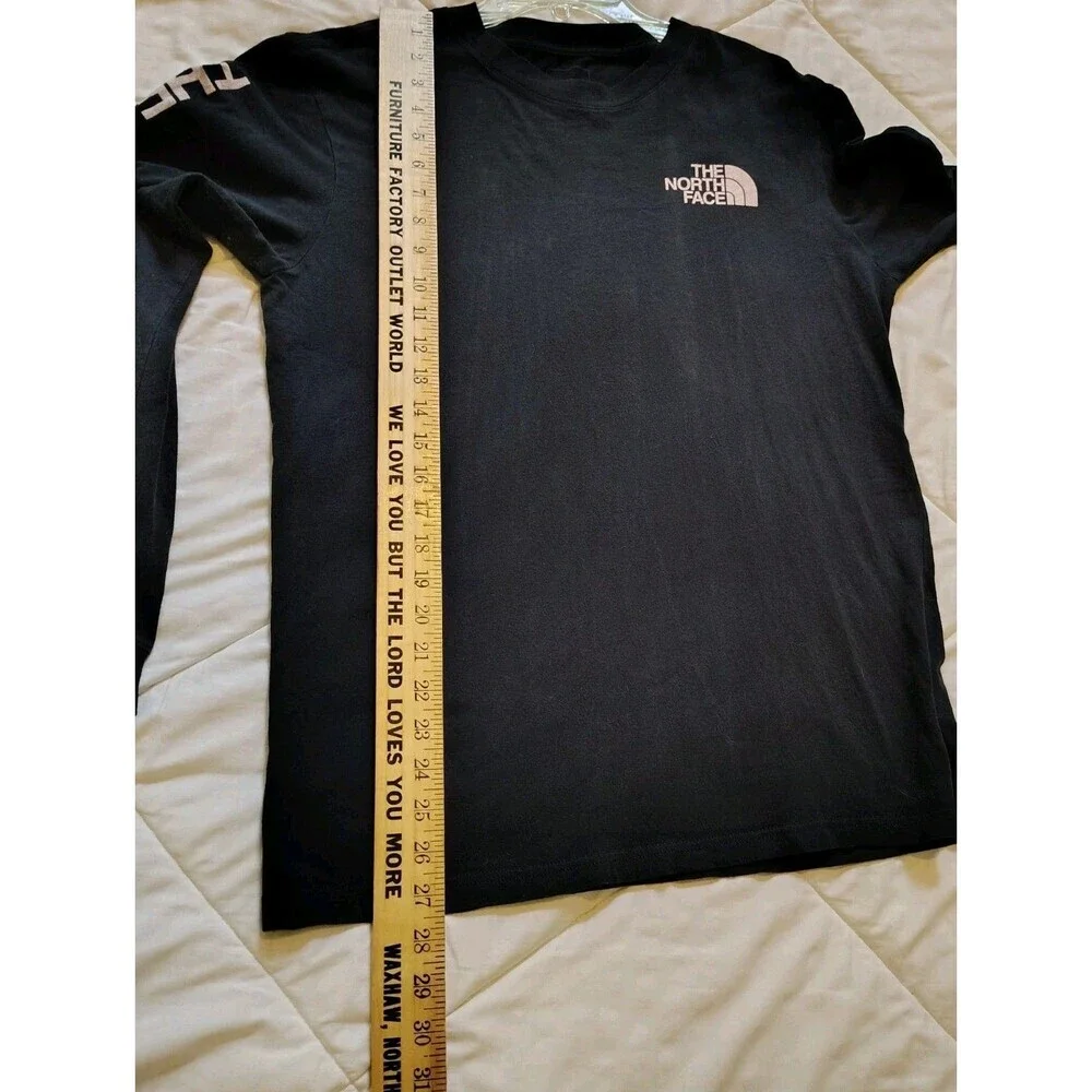 The North Face Men's Sleeve Hit Graphic Long Sleeve T-Shirt Black Size M